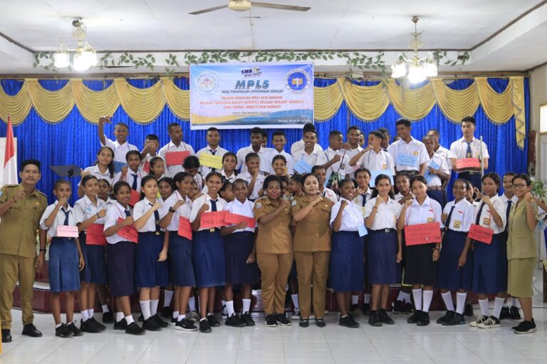 Pendidikan Kesehatan Reproduksi Jadi Materi Penting dalam MPLS Ramah SMKS YPK Imanuel Sorong