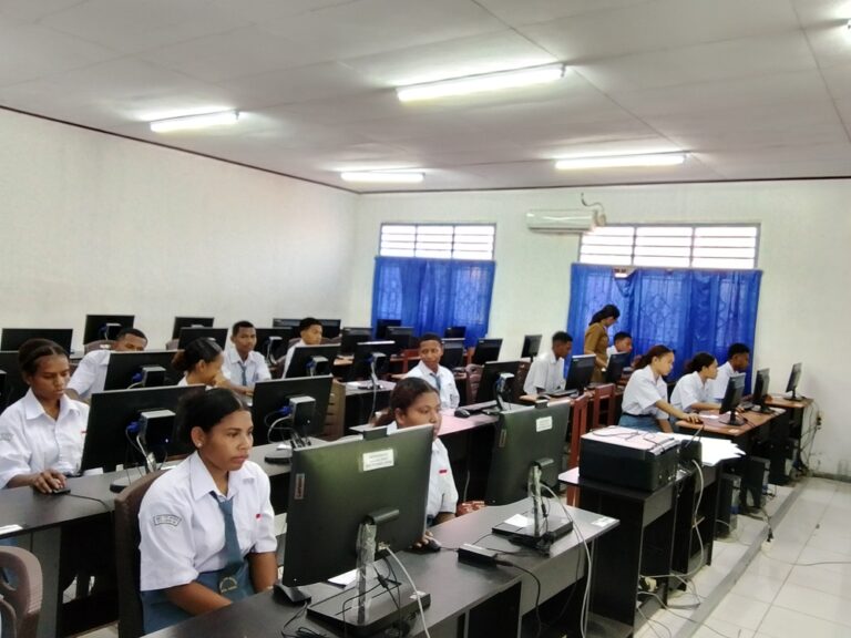 Pelaksanaan Asesmen Nasional 2025 di SMKS YPK Imanuel Sorong Berjalan Lancar