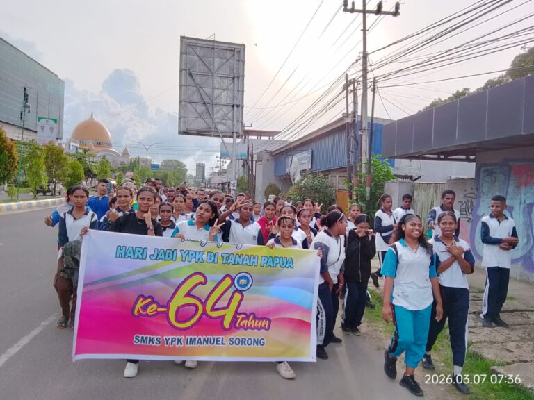 HUT Yayasan Pendidikan Kristen (YPK) di Tanah Papua yang ke-64 (8 Maret 2026) diisi dengan Jalan Santai  dari Berbagai Sekolah di bawah naungan YPK di Tanah Papua
